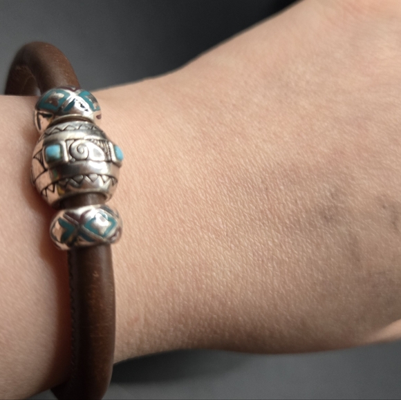 Brighton Brown Leather Bracelet w/ Silver Tone Turquoise Beads | Magnetic Clasp - Picture 8 of 9